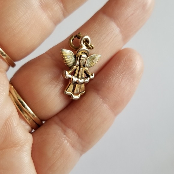 Angel with hearts pendant charm gold tone  silver tone - Picture 4 of 9